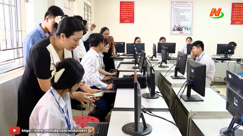 Đăng k&yacute; dự thi tuyển sinh v&agrave;o lớp 10 bằng h&igrave;nh thức trực tuyến diễn ra thuận lợi