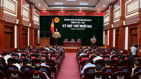 Kỳ họp thứ Mười Hai - HĐND tỉnh kh&oacute;a XV thảo luận, th&ocirc;ng qua Nghị quyết v&agrave; Bế mạc kỳ họp