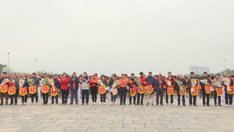 Lễ ph&aacute;t động ng&agrave;y chạy Olympic v&agrave; giải việt d&atilde; x&atilde;, phường, thị trấn tỉnh Ninh B&igrave;nh năm 2024