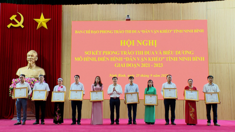 Ph&aacute;t huy truyền thống 93 năm c&ocirc;ng t&aacute;c d&acirc;n vận của Đảng