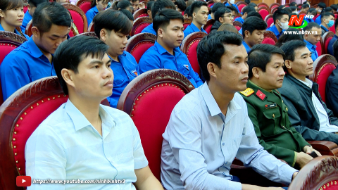 L&atilde;nh đạo huyện Y&ecirc;n Kh&aacute;nh đối thoại với c&aacute;n bộ, đo&agrave;n vi&ecirc;n, thanh ni&ecirc;n