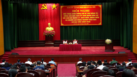 X&atilde; Gia Viễn tổ chức đối thoại với ng&agrave;nh gi&aacute;o dục