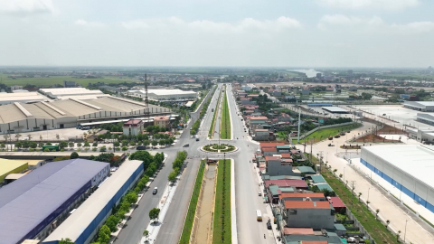 Đẩy mạnh x&acirc;y dựng hạ tầng c&aacute;c khu c&ocirc;ng nghiệp g&oacute;p phần thu h&uacute;t đầu tư