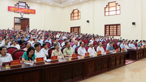 Hội nghị to&agrave;n quốc qu&aacute;n triệt, triển khai Nghị quyết số 66-NQ/TW v&agrave; Nghị quyết số 68-NQ/TW của Bộ Ch&iacute;nh trị