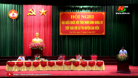 Đại biểu quốc hội tỉnh kho&aacute; XV tiếp x&uacute;c cử tri huyện Gia Viễn