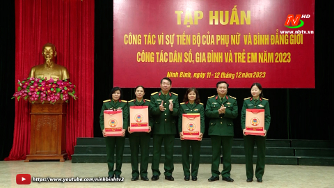 Tập huấn v&igrave; sự tiến bộ phụ nữ v&agrave; b&igrave;nh đẳng giới trong Qu&acirc;n đội