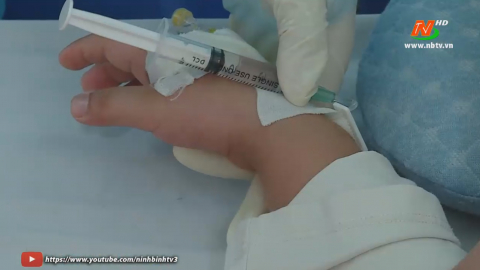 Y&ecirc;u cầu Bộ Y tế nghi&ecirc;n cứu ti&ecirc;m vaccine cho trẻ 3-5 tuổi