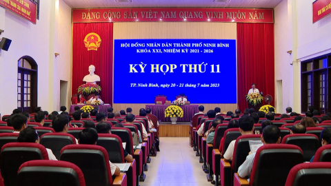 Khai mạc kỳ họp thứ 11, HĐND th&agrave;nh phố Ninh B&igrave;nh kh&oacute;a XXI