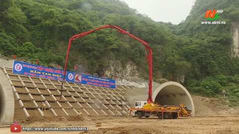 Ph&oacute; Thủ tướng ch&iacute;nh phủ kiểm tra tiến độ dự &aacute;n cao tốc Mai Sơn - QL45