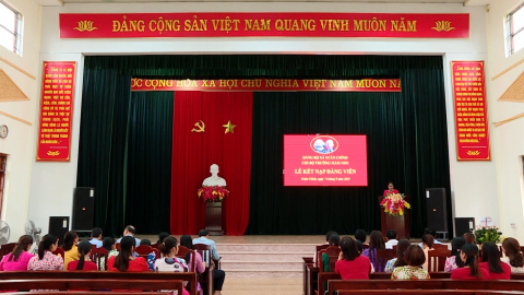 C&ocirc;ng t&aacute;c ph&aacute;t triển Đảng vi&ecirc;n sau nửa nhiệm kỳ tại Kim Sơn