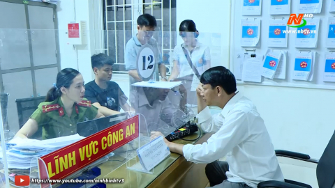 C&ocirc;ng an tỉnh đẩy mạnh cải c&aacute;ch h&agrave;nh ch&iacute;nh v&igrave; d&acirc;n phục vụ