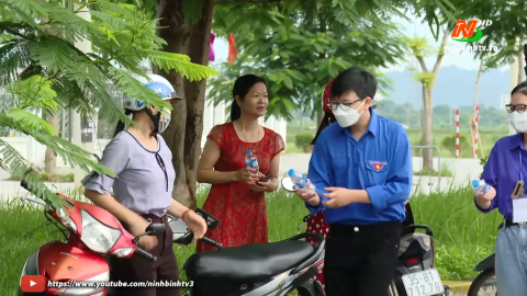 Tiếp sức m&ugrave;a thi - Dấu ấn của m&agrave;u &aacute;o xanh t&igrave;nh nguyện
