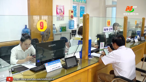 Cải c&aacute;ch thủ tuc h&agrave;nh ch&iacute;nh n&acirc;ng cao năng lực cạnh tranh v&agrave; sự h&agrave;i l&ograve;ng của người d&acirc;n