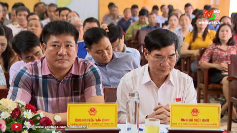 Đại biểu HĐND tỉnh tiếp x&uacute;c cử tri thị trấn Y&ecirc;n Ninh