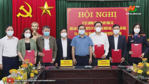 K&yacute; kết chương tr&igrave;nh phối hợp giữa Ban Tuy&ecirc;n gi&aacute;o với c&aacute;c cơ quan