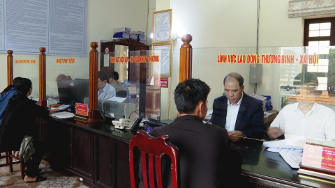 Nh&igrave;n lại việc thực hiện chủ đề c&ocirc;ng t&aacute;c năm 2024