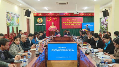 Hội nghị Ban Chấp h&agrave;nh Li&ecirc;n đo&agrave;n Lao động tỉnh lần thứ V