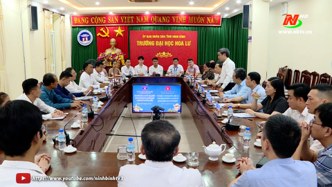Đo&agrave;n c&ocirc;ng t&aacute;c Sở Gi&aacute;o dục v&agrave; Thể thao tỉnh U-Đ&ocirc;m-Xay (L&agrave;o) l&agrave;m việc tại trường đại học Hoa Lư