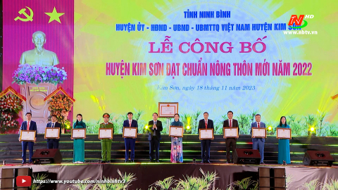 Kim Sơn đ&oacute;n Bằng c&ocirc;ng nhận huyện đạt chuẩn n&ocirc;ng th&ocirc;n mới năm 2022