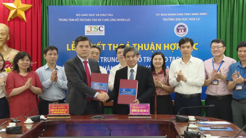 K&yacute; kết thỏa thuận hợp t&aacute;c n&acirc;ng cao chất lượng nguồn nh&acirc;n lực