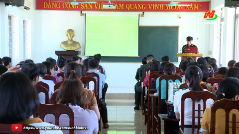 Hoa Lư bồi dưỡng kiến thức quốc ph&ograve;ng v&agrave; an cho c&aacute;n bộ đối tượng 4
