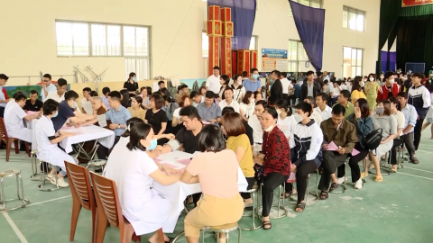 Ng&agrave;y hội hiến m&aacute;u t&igrave;nh nguyện đợt 2 huyện Y&ecirc;n M&ocirc;