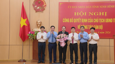 C&ocirc;ng bố Quyết định bổ nhiệm Ph&oacute; Ch&aacute;nh Văn ph&ograve;ng UBND tỉnh