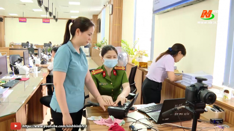 C&ocirc;ng an tỉnh nỗ lực triển khai cấp t&agrave;i khoản định danh điện tử