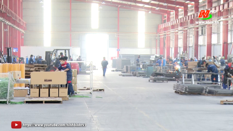 Đẩy mạnh phong tr&agrave;o thi đua trong c&ocirc;ng nh&acirc;n, lao động