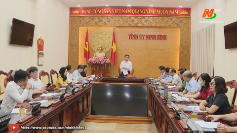 Đồng ch&iacute; B&iacute; thư tỉnh ủy l&agrave;m việc với Tuy&ecirc;n gi&aacute;o v&agrave; b&aacute;o ch&iacute;, truyền th&ocirc;ng