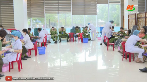 C&ocirc;ng an tỉnh tổ chức hiến m&aacute;u t&igrave;nh nguyện 