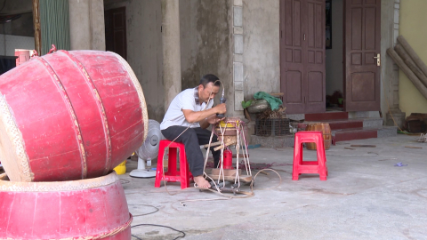 Giữ gìn phát tri&ecirc;̉n ngh&ecirc;̀ làm tr&ocirc;́ng da tr&acirc;u ở làng ngh&ecirc;̀ T&ocirc;́ng Xá