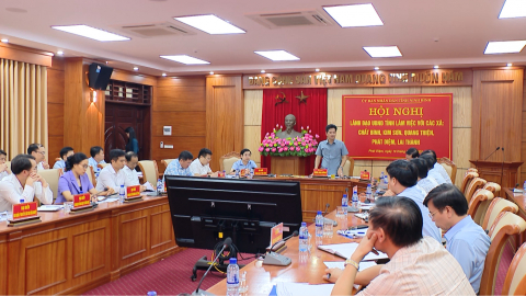 L&atilde;nh đạo UBND tỉnh l&agrave;m việc với c&aacute;c x&atilde; về t&igrave;nh h&igrave;nh ph&aacute;t triển kinh tế - X&atilde; hội