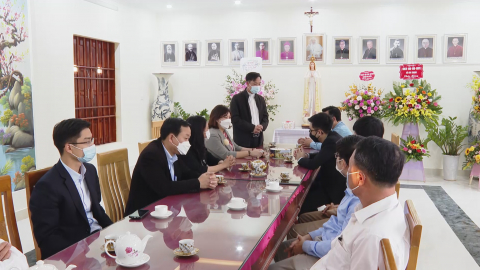 Để đ&oacute;n m&ugrave;a Gi&aacute;ng sinh ấm &aacute;p, an to&agrave;n