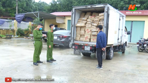 Bắt vụ vận chuyển gần 3 tấn thực phẩm bẩn 