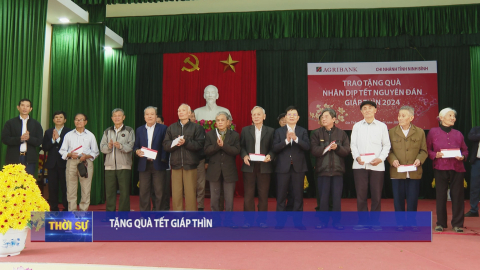  Tặng qu&agrave; Tết Gi&aacute;p Th&igrave;n
