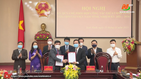 K&yacute; kết quy chế phối hợp c&ocirc;ng t&aacute;c giữa UBND tỉnh với Ủy ban MTTQ Việt Nam tỉnh