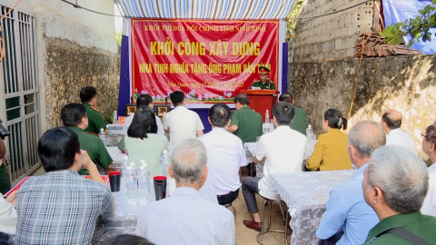Những ng&ocirc;i nh&agrave; ấm t&igrave;nh đồng đội