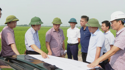 Đồng ch&iacute; Chủ tịch UBND tỉnh kiểm tra c&ocirc;ng t&aacute;c GPMB một số c&ocirc;ng tr&igrave;nh, dự &aacute;n