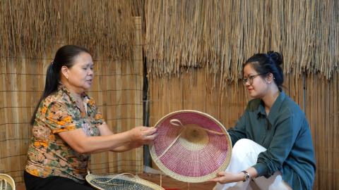 Ph&aacute;t triển l&agrave;ng nghề gắn với x&acirc;y dựng n&ocirc;ng th&ocirc;n mới
