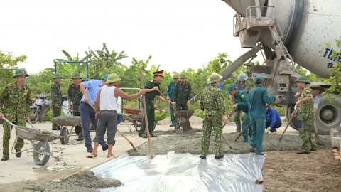 Lực lượng vũ trang huyện Kim Sơn chung sức x&acirc;y dựng n&ocirc;ng th&ocirc;n mới
