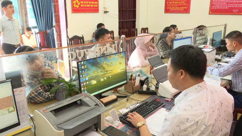 X&acirc;y dựng ch&iacute;nh quyền địa phương 2 cấp gần d&acirc;n, v&igrave; d&acirc;n