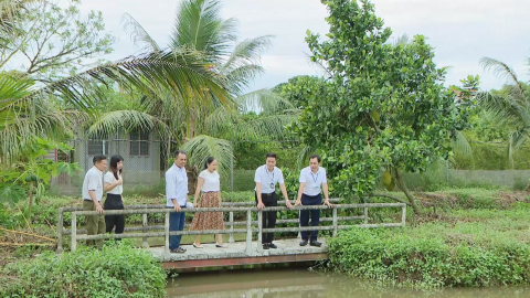 Người d&acirc;n hăng h&aacute;i x&acirc;y dựng n&ocirc;ng th&ocirc;n mới, đ&ocirc; thị văn minh
