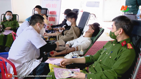 Hưởng ứng ng&agrave;y hội hiến m&aacute;u t&igrave;nh nguyện tại th&agrave;nh phố Ninh B&igrave;nh