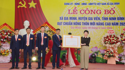 Gia Minh đ&oacute;n bằng c&ocirc;ng nhận x&atilde; đạt chuẩn n&ocirc;ng th&ocirc;n mới n&acirc;ng cao