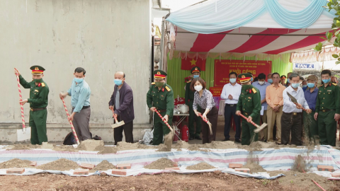 Khởi c&ocirc;ng x&acirc;y dựng nh&agrave; t&igrave;nh nghĩa.