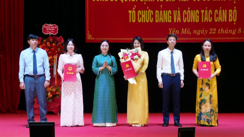 X&atilde; Y&ecirc;n M&ocirc; c&ocirc;ng bố quyết định sắp xếp lại c&aacute;c cơ sở gi&aacute;o dục 