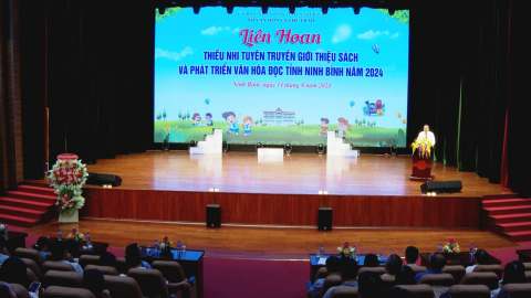 Li&ecirc;n hoan Thiếu nhi tuy&ecirc;n truyền giới thiệu s&aacute;ch 