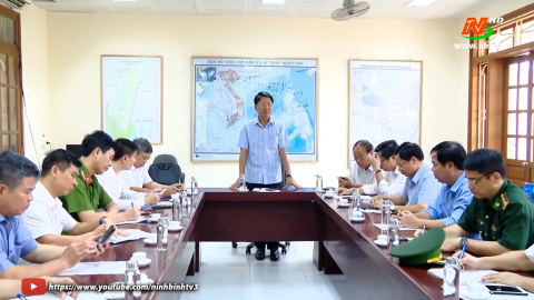 Đồng ch&iacute; Trần Song T&ugrave;ng, Ph&oacute; Chủ tịch UBND tỉnh kiểm tra c&ocirc;ng t&aacute;c ứng ph&oacute; với b&atilde;o số 3 tại huyện Kim Sơn
