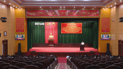 Gia Viễn học tập nội dung t&aacute;c phẩm của Tổng B&iacute; thư Nguyễn Ph&uacute; Trọng